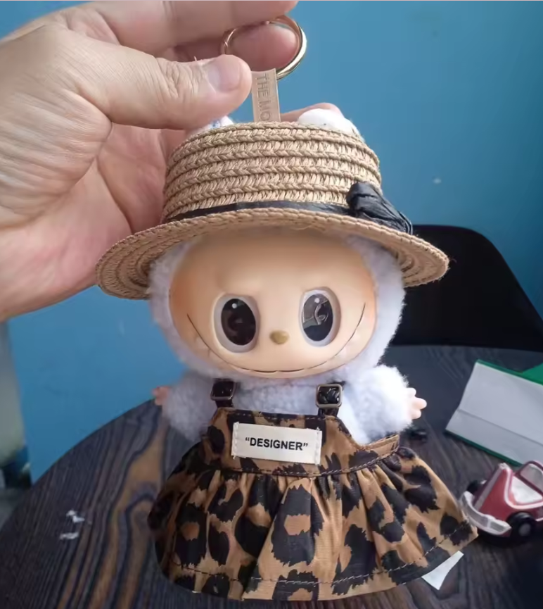 Vestito Leopardo POP MART The Monsters - Exciting Macaron LABUBU Big Into Energy and Have a Seat Blind Box