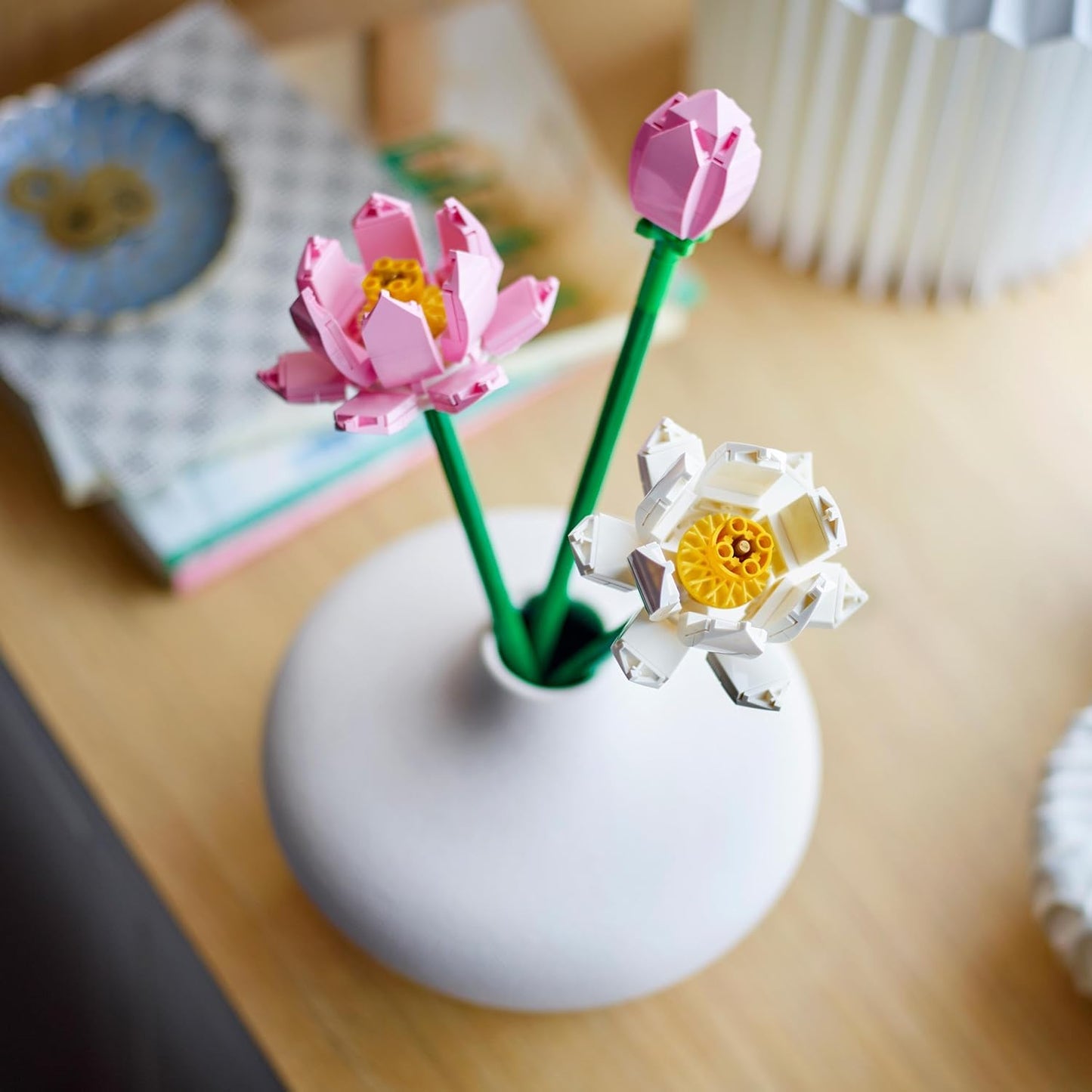 LEGO Botanicals Fiori di Loto - Set Fiori Finti da Costruire per Bambine e Bambini 8+ Anni - Idee Regalo Donna o Mamma - Bouquet da Esporre come Decorazione di Casa dalla Collezione Botanica - 40647