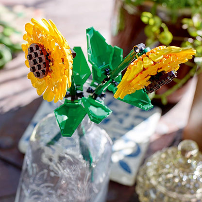 LEGO Botanicals Girasoli - Set di Fiori Finti per Bambine e Bambini 8+ Anni - Idee Regalo Donna o Mamma - Bouquet da Esporre come Decorazione di Casa o della Camera da Letto - 40524