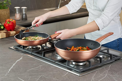 Lagostina Set di Pentole e Padelle Antiaderenti in Alluminio per Gas e Forno 8 Pezzi, Esterno Effetto Rame, Indicatore Cottura Thermo-Signal, con 2 Casseruole, 2 Padelle, Tegame, 3 Coperchi