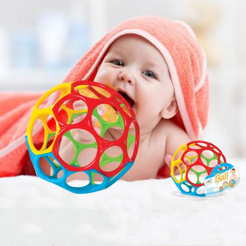 Oball Classic, Palla Morbido e Flessibile Facile da Maneggiare, Giocattolo di Attività Sensoriale per Bambini di tutte le età, Multicolore - Pop-Art Milano
