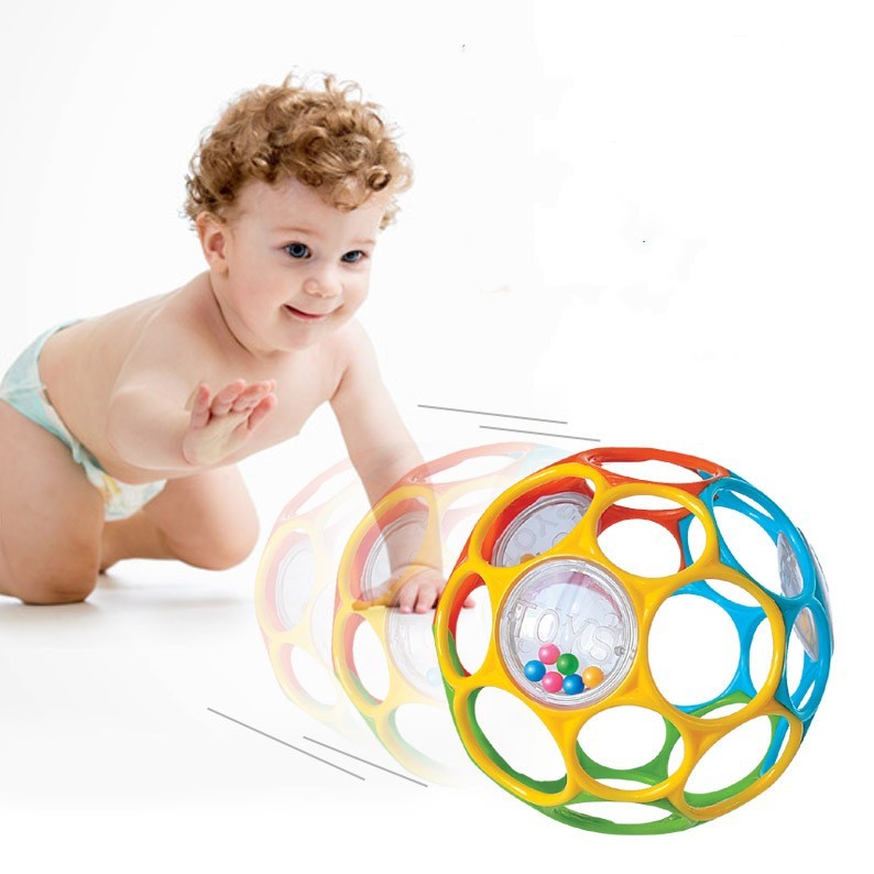 Oball Classic, Palla Morbido e Flessibile Facile da Maneggiare, Giocattolo di Attività Sensoriale per Bambini di tutte le età, Multicolore - Pop-Art Milano